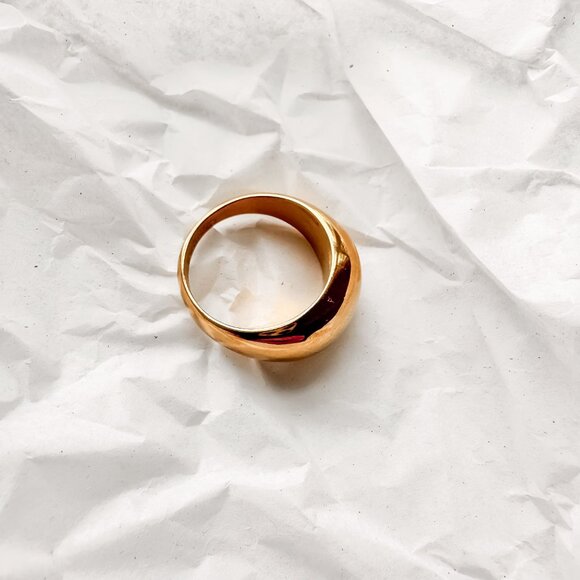 CENDRÉ Yves Dome Ring – Gold | Size 9 - Picture 3 of 13